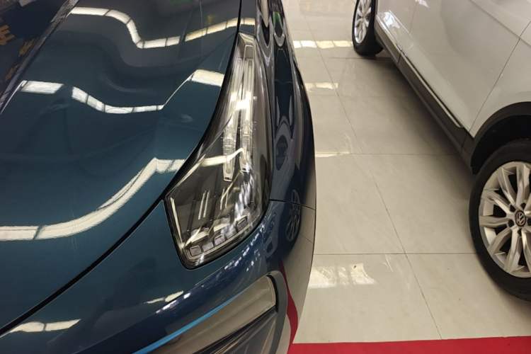 Used Lynk & Co 01 2019 2.0T Two-Wheel Drive Zhaopu Version China VI Standard Left Front Headlight