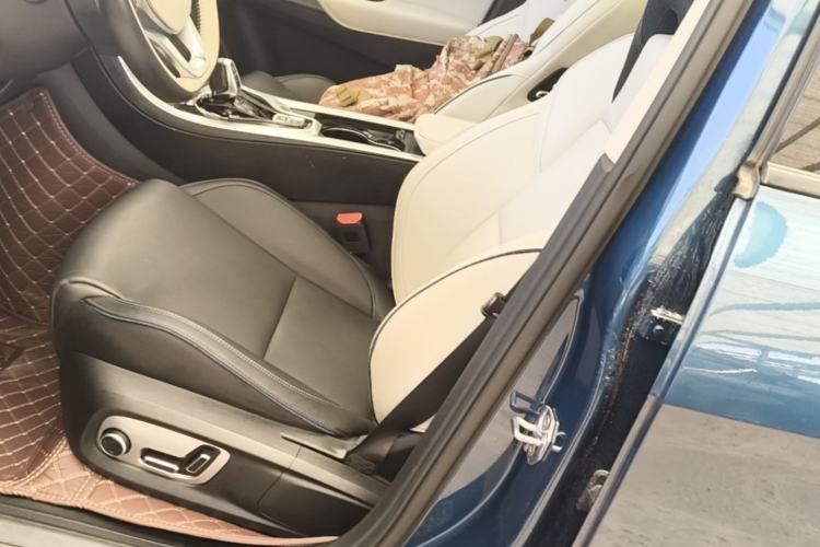 Used Lynk & Co 01 2019 2.0T Two-Wheel Drive Zhaopu Version China VI Standard Left Front Seat