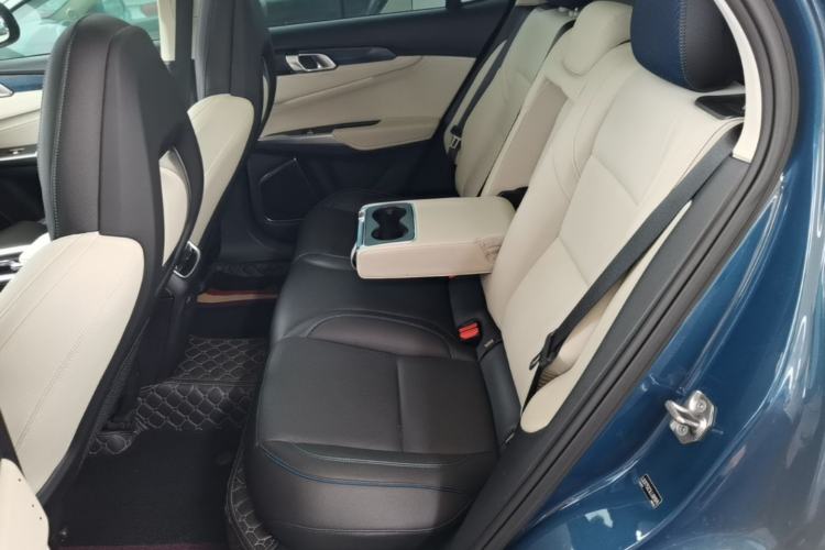 Used Lynk & Co 01 2019 2.0T Two-Wheel Drive Zhaopu Version China VI Standard Left Rear Seat