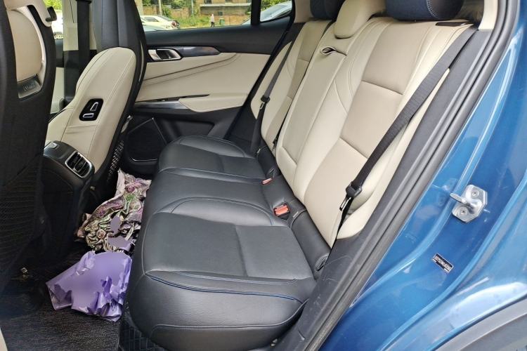 Used Lynk & Co 01 2019 2.0T Two-Wheel Drive Zhaopu Version China VI Standard Left Rear Seat