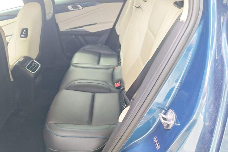 Used Lynk & Co 01 2019 2.0T Two-Wheel Drive Zhaopu Version China VI Standard Left Rear Seat