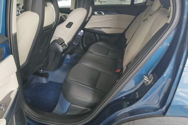 Used Lynk & Co 01 2019 2.0T Two-Wheel Drive Zhaopu Version China V Standard Left Rear Seat