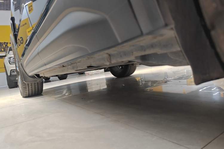 Used Lynk & Co 01 2019 2.0T Two-Wheel Drive Zhaopu Version China VI Standard Left Side Sill