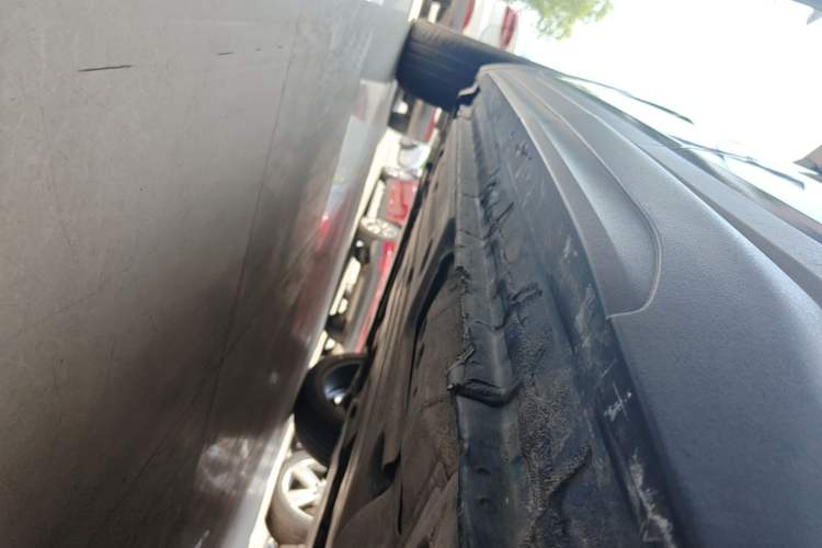 Used Lynk & Co 01 2019 2.0T Two-Wheel Drive Zhaopu Version China VI Standard Left Side Sill
