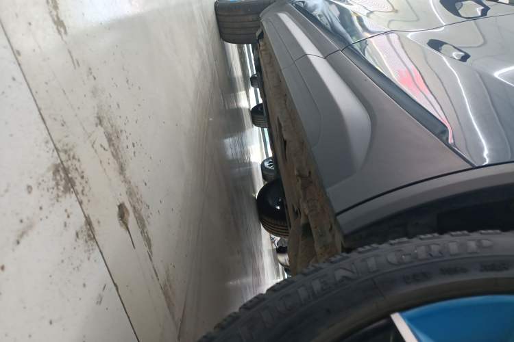 Used Lynk & Co 01 2019 2.0T Two-Wheel Drive Zhaopu Version China VI Standard Left Side Sill