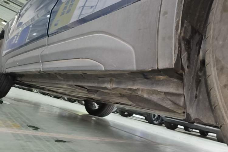 Used Lynk & Co 01 2019 2.0T Two-Wheel Drive Zhaopu Version China V Standard Left Side Sill