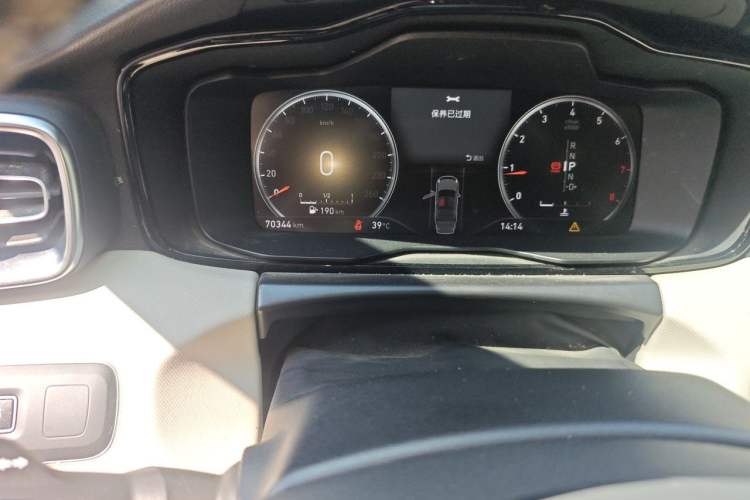 Used Lynk & Co 01 2019 2.0T Two-Wheel Drive Zhaopu Version China V Standard Odometer Close Up