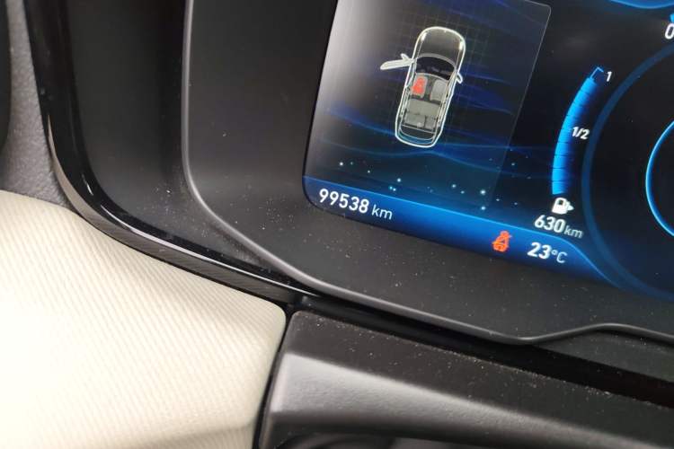 Used Lynk & Co 01 2019 2.0T Two-Wheel Drive Zhaopu Version China VI Standard Odometer Close Up