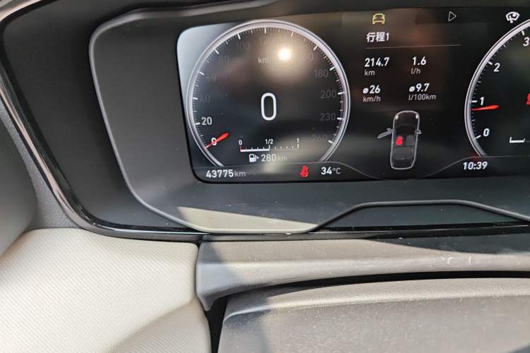 Used Lynk & Co 01 2019 2.0T Two-Wheel Drive Zhaopu Version China VI Standard Odometer Close Up