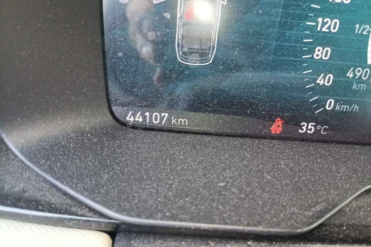 Used Lynk & Co 01 2019 2.0T Two-Wheel Drive Zhaopu Version China V Standard Odometer Close Up