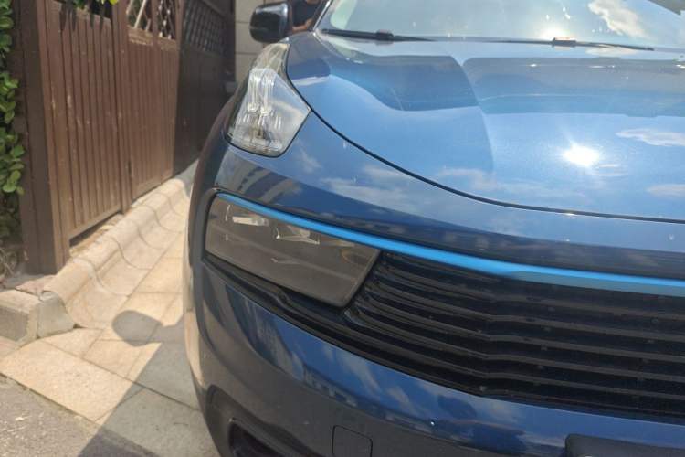 Used Lynk & Co 01 2019 2.0T Two-Wheel Drive Zhaopu Version China V Standard Right Front Headlight