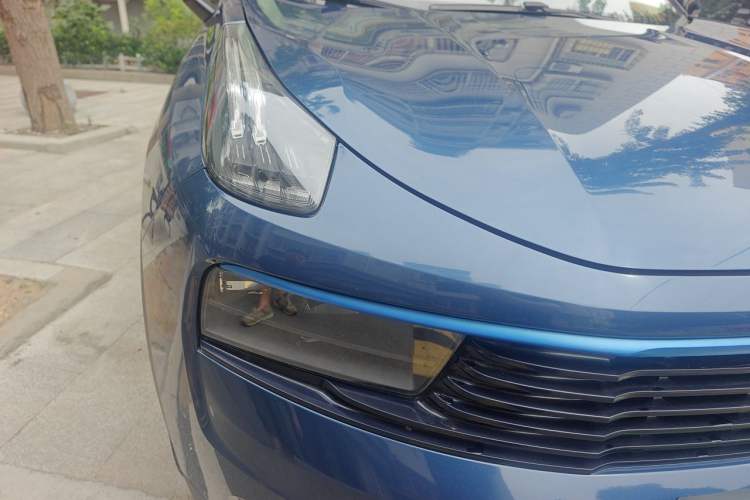 Used Lynk & Co 01 2019 2.0T Two-Wheel Drive Zhaopu Version China VI Standard Right Front Headlight