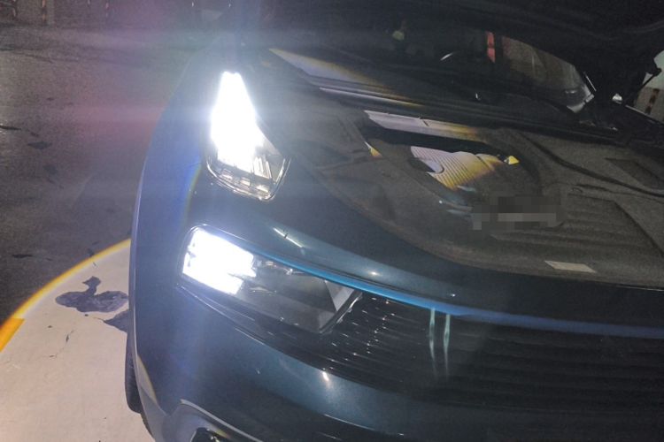 Used Lynk & Co 01 2019 2.0T Two-Wheel Drive Zhaopu Version China VI Standard Right Front Headlight