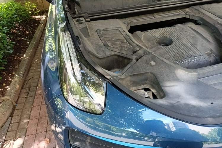 Used Lynk & Co 01 2019 2.0T Two-Wheel Drive Zhaopu Version China V Standard Right Front Headlight