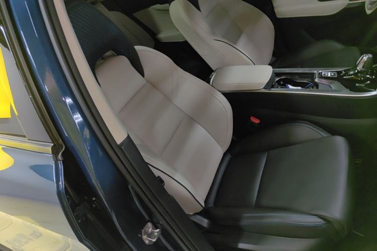 Used Lynk & Co 01 2019 2.0T Two-Wheel Drive Zhaopu Version China VI Standard Right Front Seat