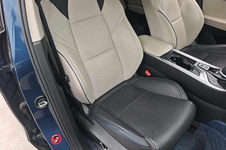 Used Lynk & Co 01 2019 2.0T Two-Wheel Drive Zhaopu Version China V Standard Right Front Seat