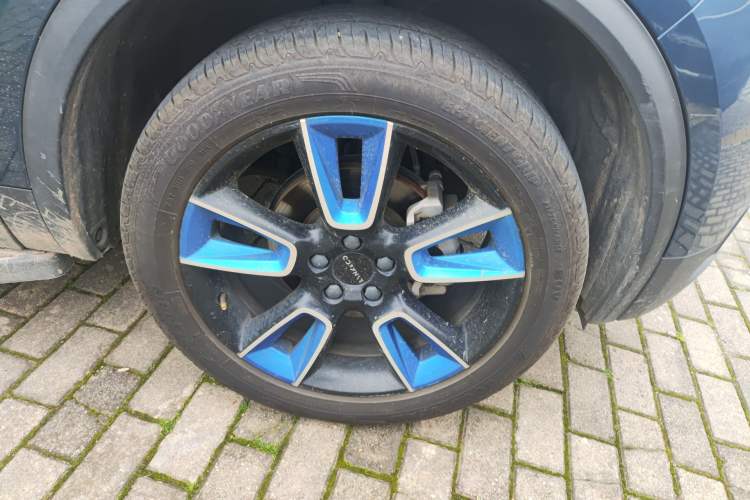 Used Lynk & Co 01 2019 2.0T Two-Wheel Drive Zhaopu Version China VI Standard Right Front Wheel Hub