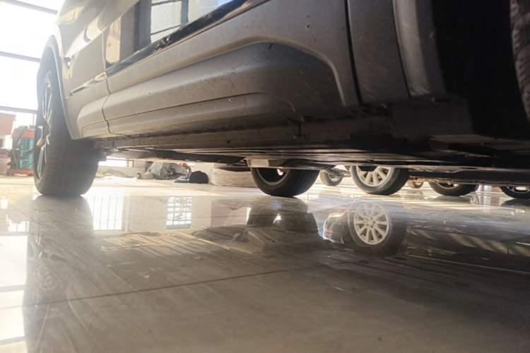 Used Lynk & Co 01 2019 2.0T Two-Wheel Drive Zhaopu Version China VI Standard Right Side Sill
