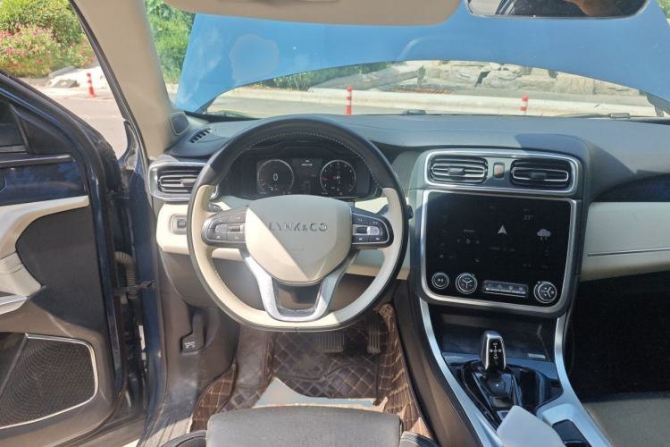 Used Lynk & Co 01 2019 2.0T Two-Wheel Drive Zhaopu Version China V Standard Steering Wheel