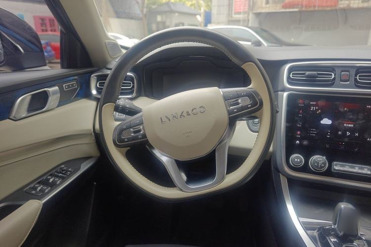 Used Lynk & Co 01 2019 2.0T Two-Wheel Drive Zhaopu Version China VI Standard Steering Wheel