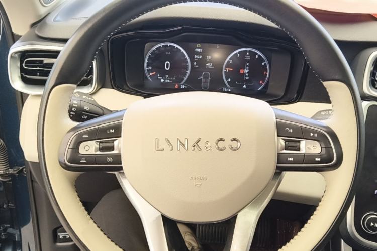 Used Lynk & Co 01 2019 2.0T Two-Wheel Drive Zhaopu Version China VI Standard Steering Wheel