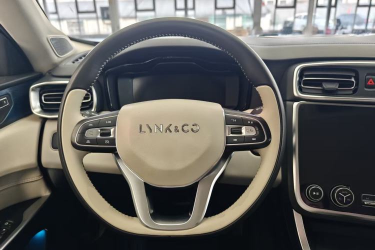 Used Lynk & Co 01 2019 2.0T Two-Wheel Drive Zhaopu Version China VI Standard Steering Wheel