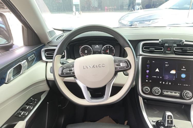 Used Lynk & Co 01 2019 2.0T Two-Wheel Drive Zhaopu Version China V Standard Steering Wheel