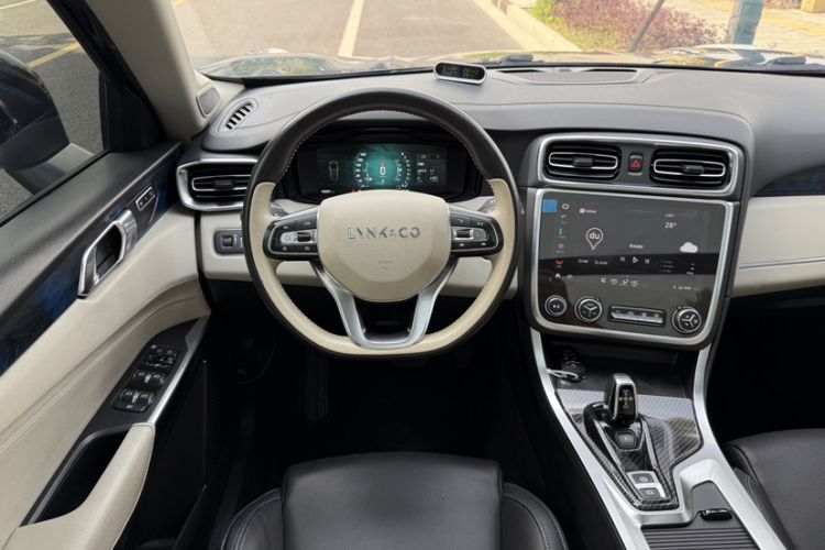 Used Lynk & Co 01 2019 2.0T Two-Wheel Drive Zhaopu Version China VI Standard Steering Wheel