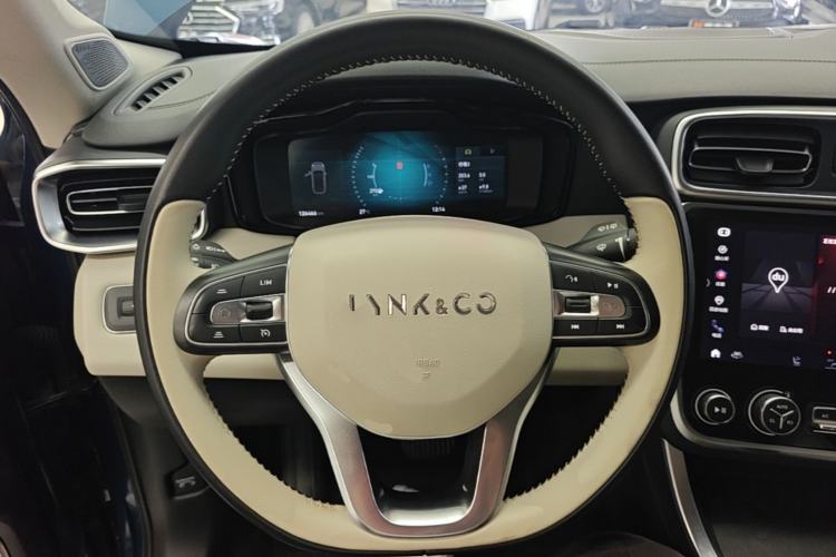 Used Lynk & Co 01 2019 2.0T Two-Wheel Drive Zhaopu Version China VI Standard Steering Wheel