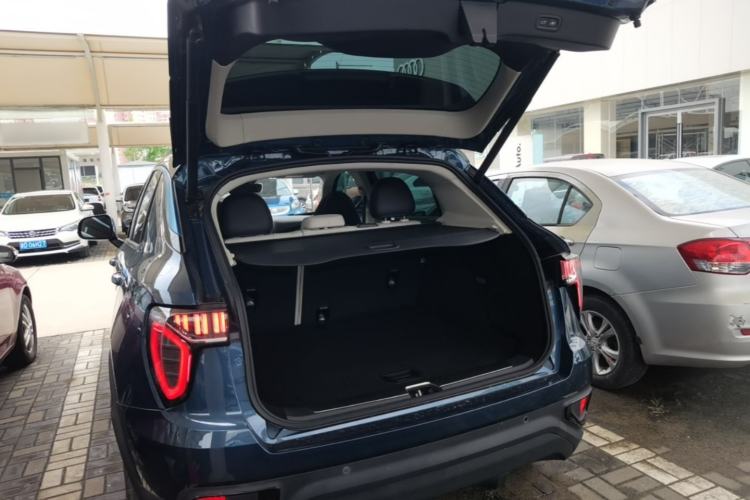 Used Lynk & Co 01 2019 2.0T Two-Wheel Drive Zhaopu Version China VI Standard Trunk