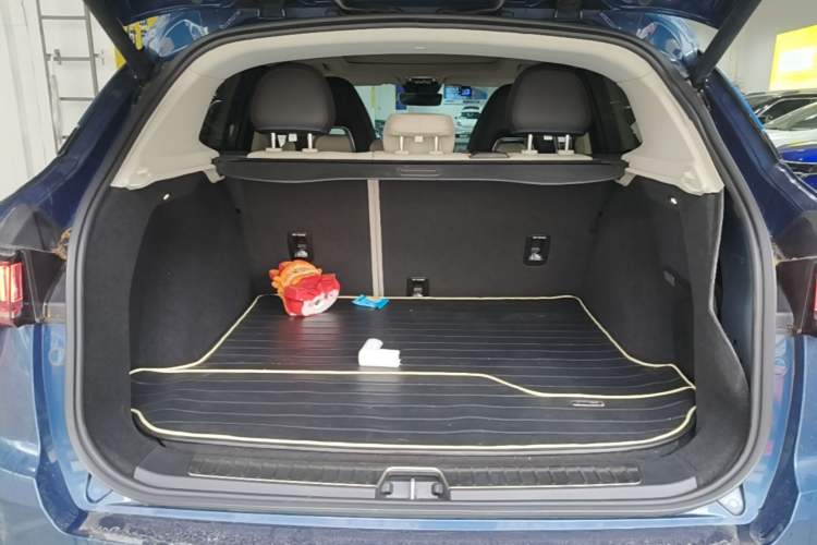 Used Lynk & Co 01 2019 2.0T Two-Wheel Drive Zhaopu Version China V Standard Trunk