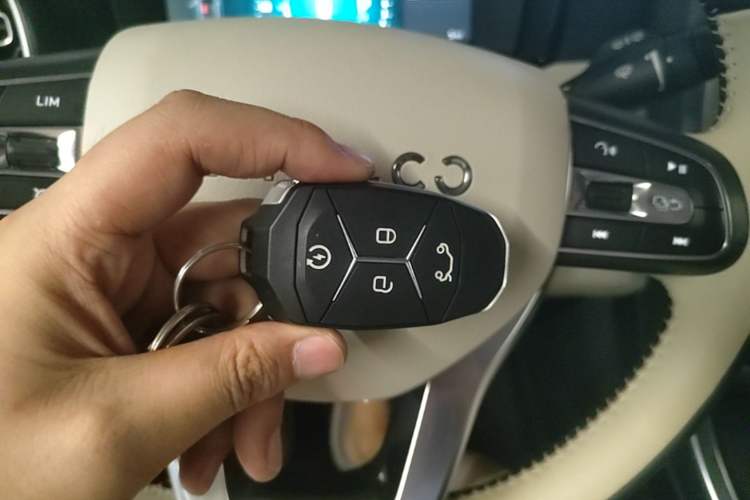 Used Lynk & Co 01 2019 2.0T Two-Wheel Drive Zhaopu Version China VI Standard Vehicle Key