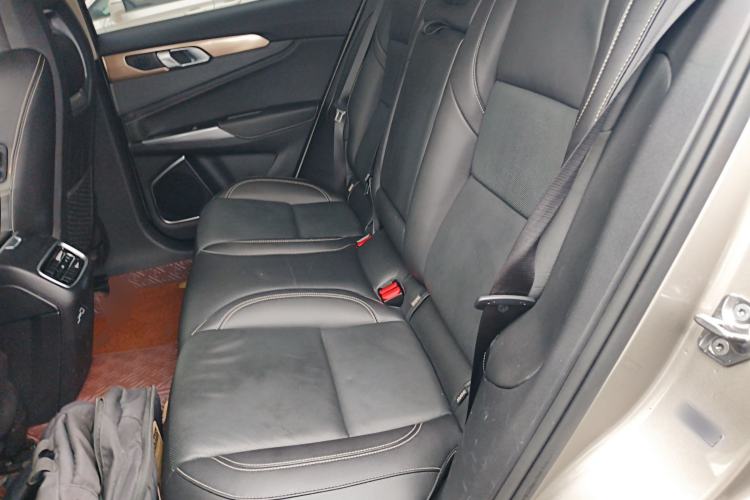 Used Lynk & Co 01 2019 2.0T Two-Wheel-Drive Pro Version China VI Standard Left Rear Seat