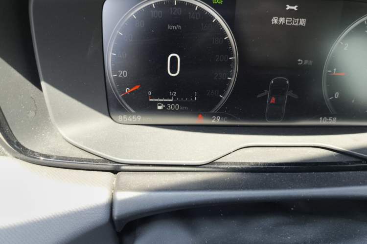 Used Lynk & Co 01 2019 2.0T Two-Wheel-Drive Version China V Standard Odometer Close Up