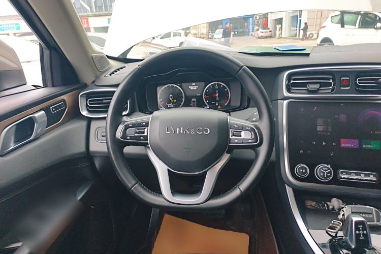 Used Lynk & Co 01 2019 2.0T Two-Wheel-Drive Pro Version China VI Standard Steering Wheel