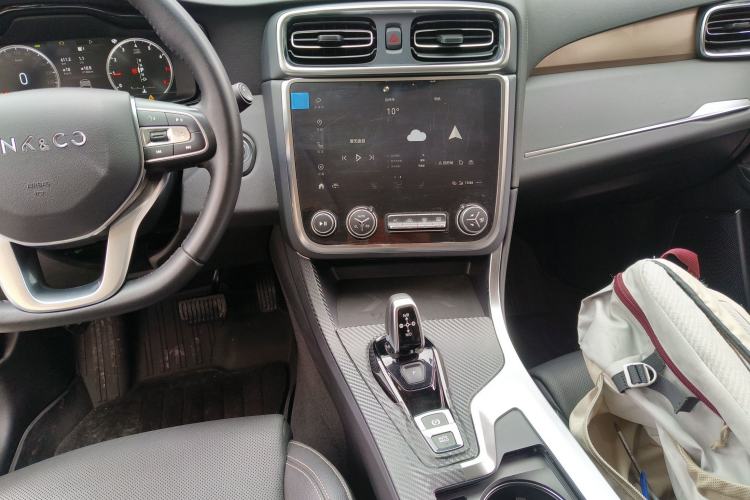 Used Lynk & Co 01 2019 2.0T Two-Wheel-Drive Pro Version China VI Standard Audio And AC Panel