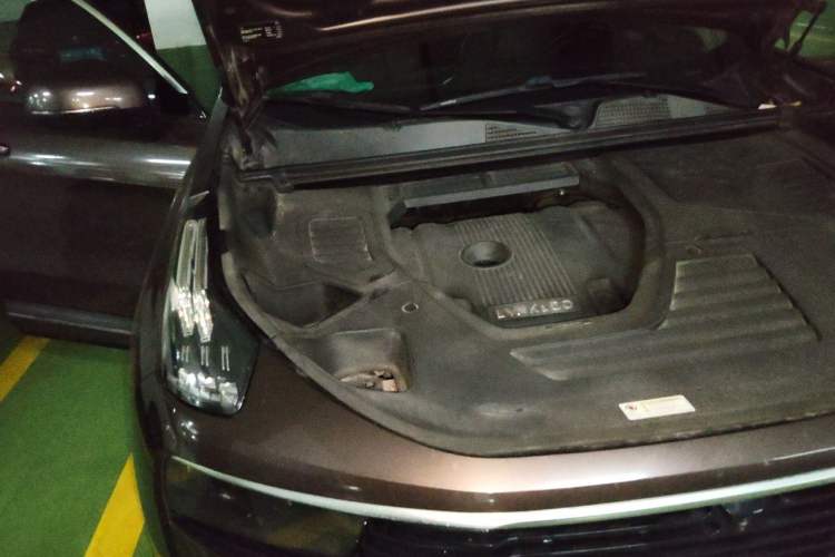 Used Lynk & Co 01 2019 2.0T Two-Wheel-Drive Pro Version China V Standard Engine Bay Right