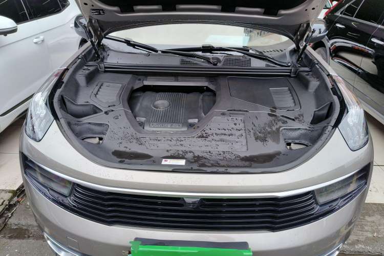 Used Lynk & Co 01 2019 2.0T Two-Wheel-Drive Pro Version China VI Standard Engine Bay