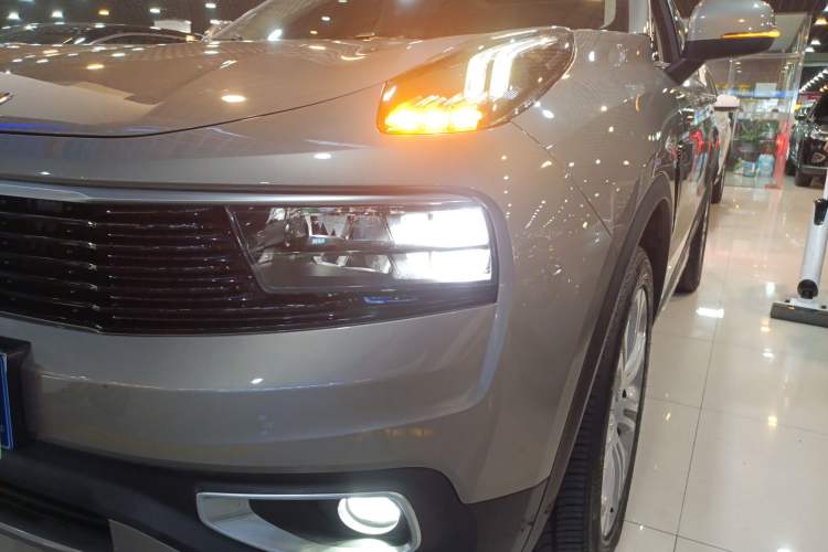 Used Lynk & Co 01 2019 2.0T Two-Wheel-Drive Pro Version China VI Standard Left Front Headlight