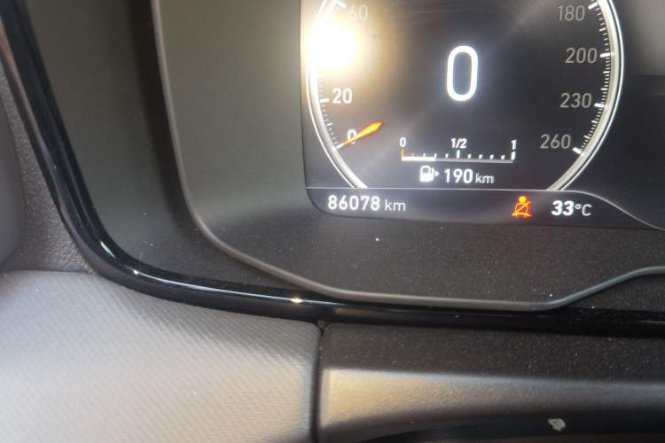Used Lynk & Co 01 2019 2.0T Two-Wheel-Drive Version China V Standard Odometer Close Up