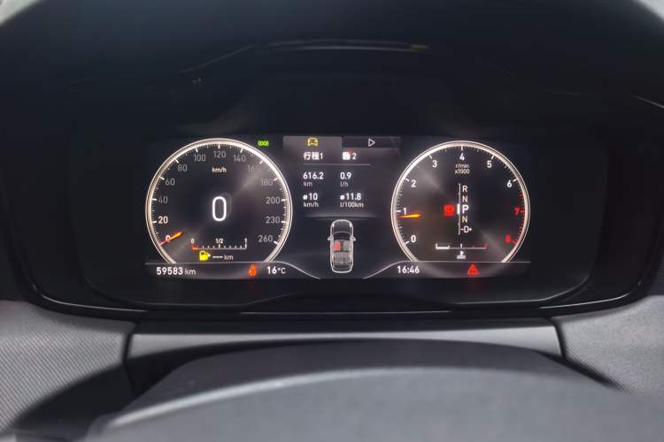 Used Lynk & Co 01 2019 2.0T Two-Wheel-Drive Pro Version China VI Standard Odometer Close Up