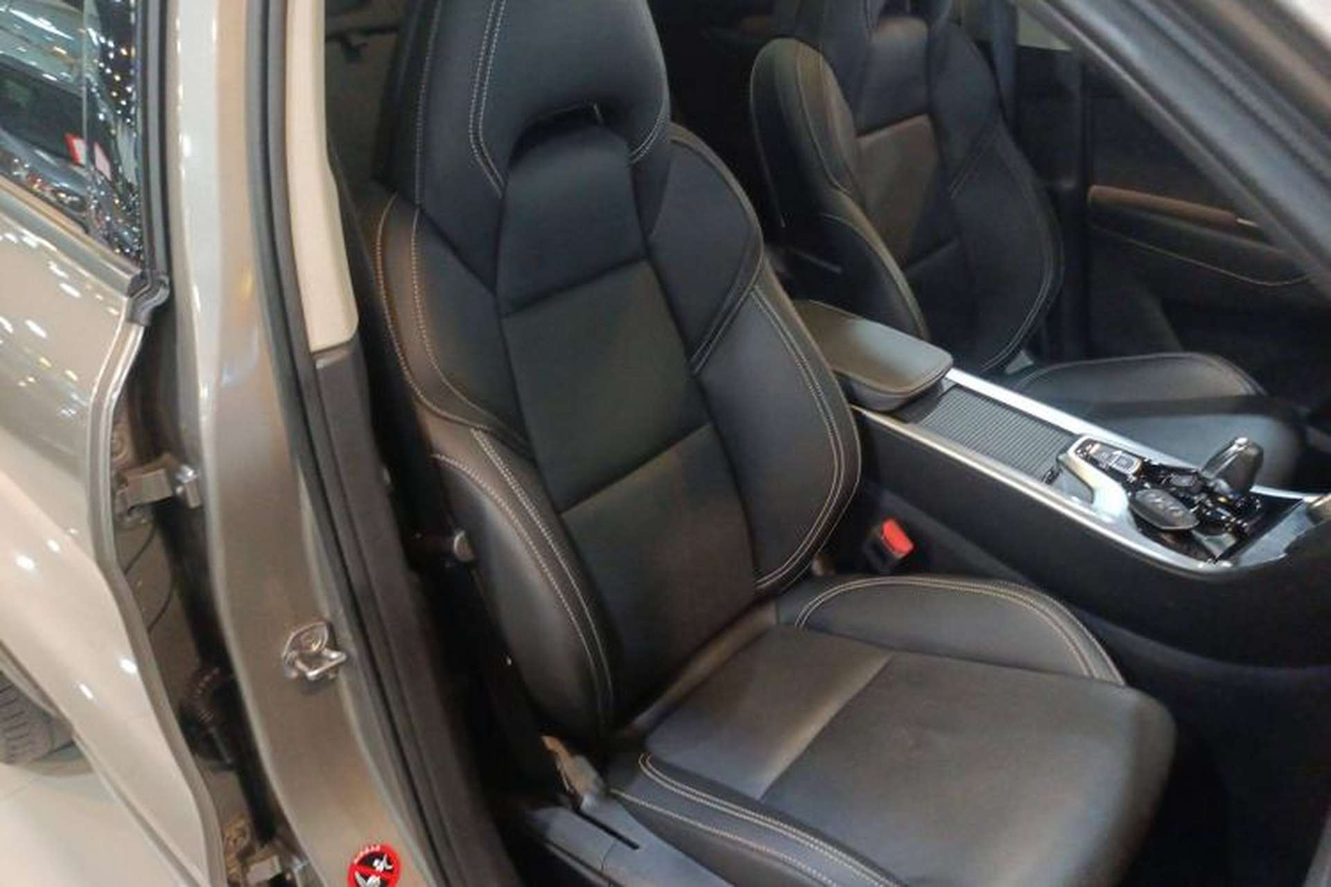 Used Lynk & Co 01 2019 2.0T Two-Wheel-Drive Pro Version China VI Standard Right Front Seat