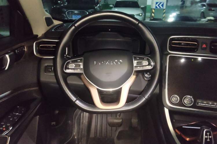Used Lynk & Co 01 2019 2.0T Two-Wheel-Drive Pro Version China V Standard Steering Wheel