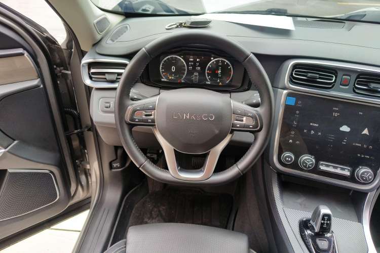 Used Lynk & Co 01 2019 2.0T Two-Wheel-Drive Pro Version China VI Standard Steering Wheel