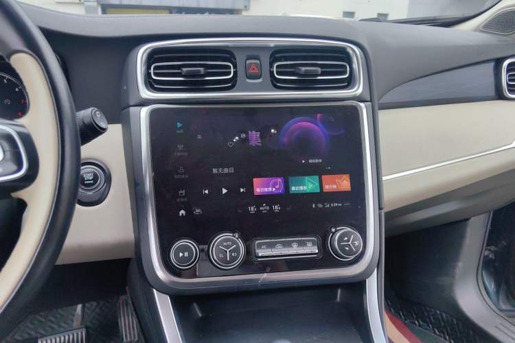 Used Lynk & Co 01 2019 2.0T Two-Wheel Drive Zhaopu Version China VI Standard Audio And AC Panel
