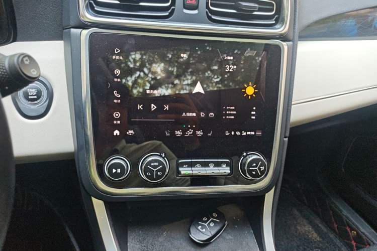 Used Lynk & Co 01 2019 2.0T Two-Wheel Drive Zhaopu Version China V Standard Audio And AC Panel
