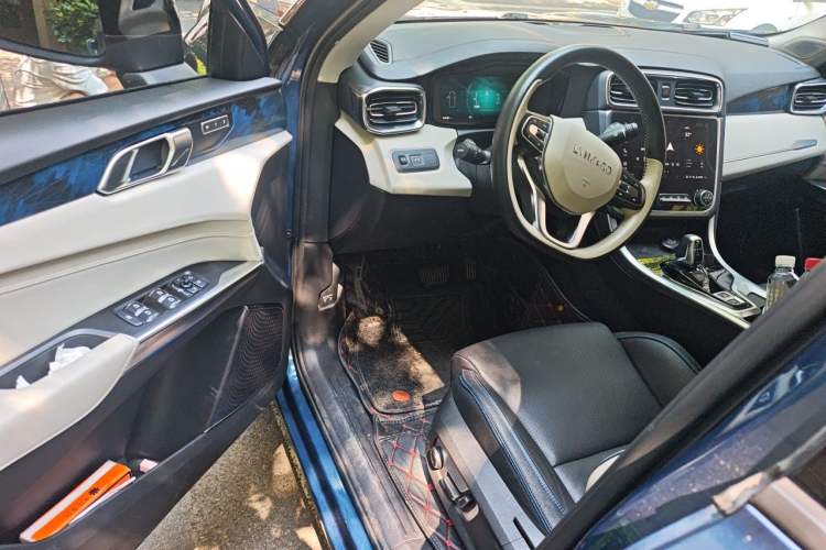 Used Lynk & Co 01 2019 2.0T Two-Wheel Drive Zhaopu Version China V Standard Driver Seat