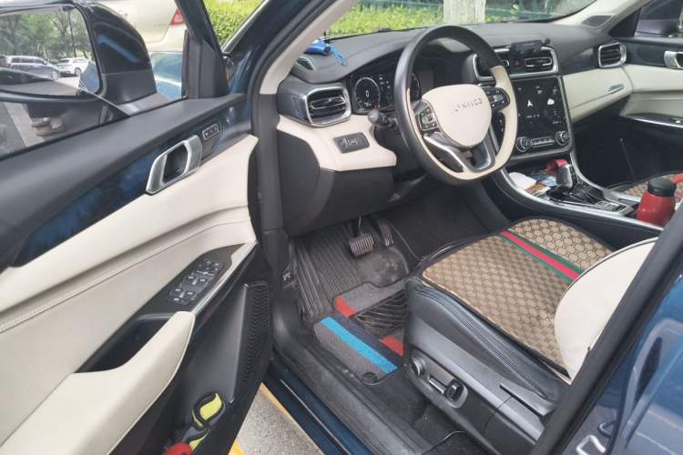 Used Lynk & Co 01 2019 2.0T Two-Wheel Drive Zhaopu Version China V Standard Driver Seat