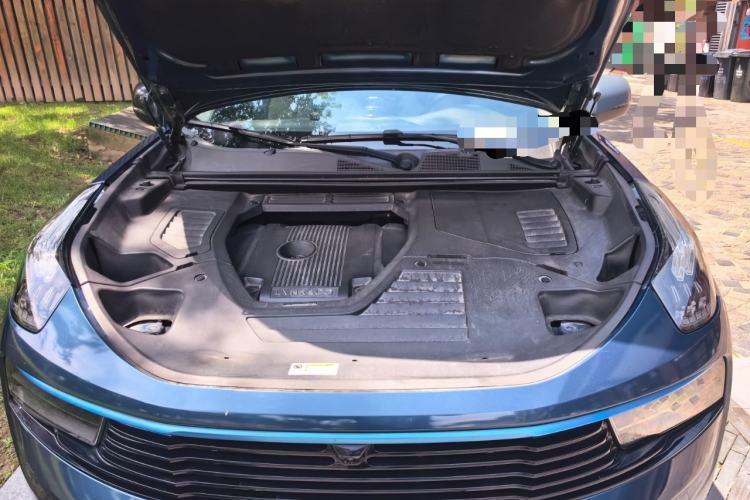 Used Lynk & Co 01 2019 2.0T Two-Wheel Drive Zhaopu Version China VI Standard Engine Bay