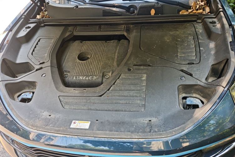 Used Lynk & Co 01 2019 2.0T Two-Wheel Drive Zhaopu Version China V Standard Engine Bay